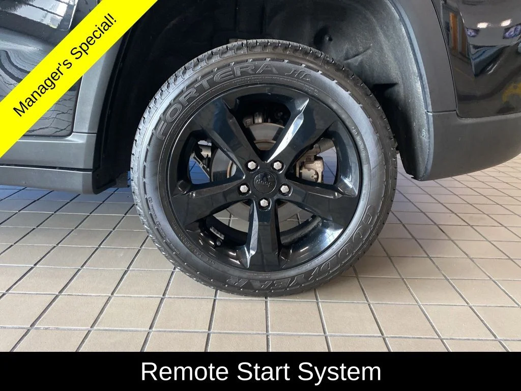 Used 2023 Black Jeep Altitude X image 20