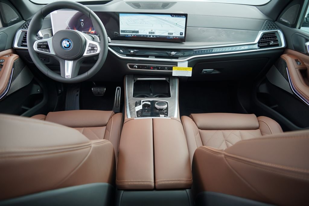 New 2026 Mineral White Metallic BMW xDrive50e image 13