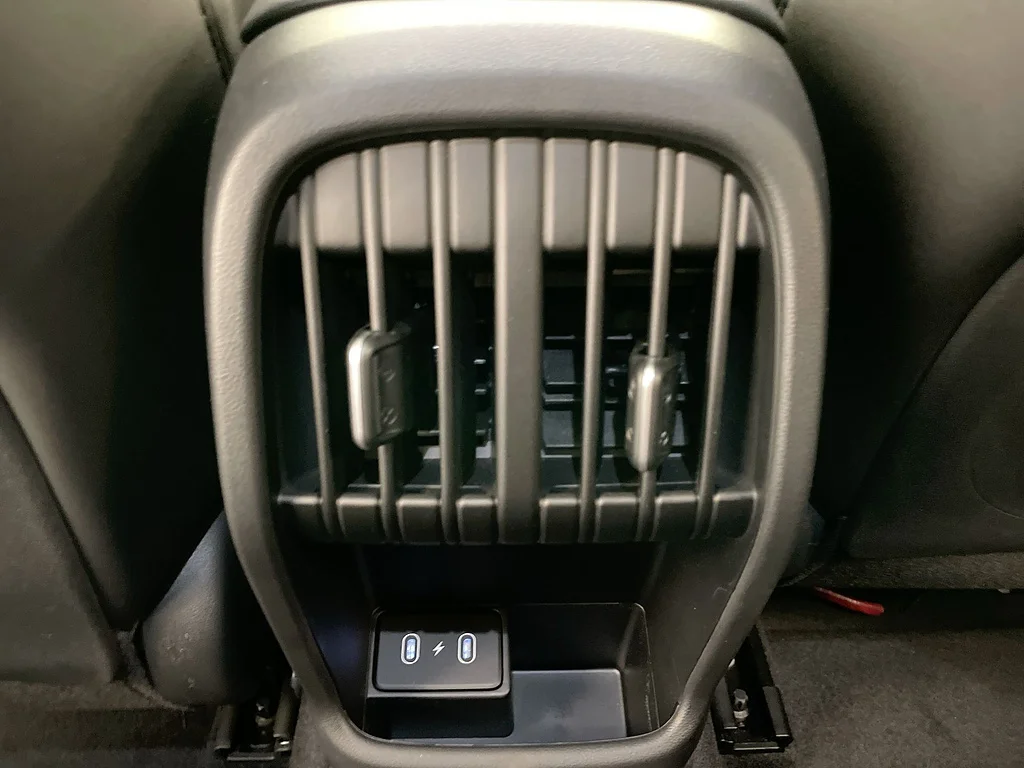 Used 2024 Abyss Black Pearl Hyundai Limited image 22