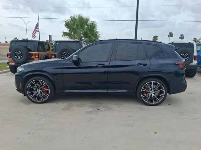 Used 2022 Black BMW sDrive30i image 5