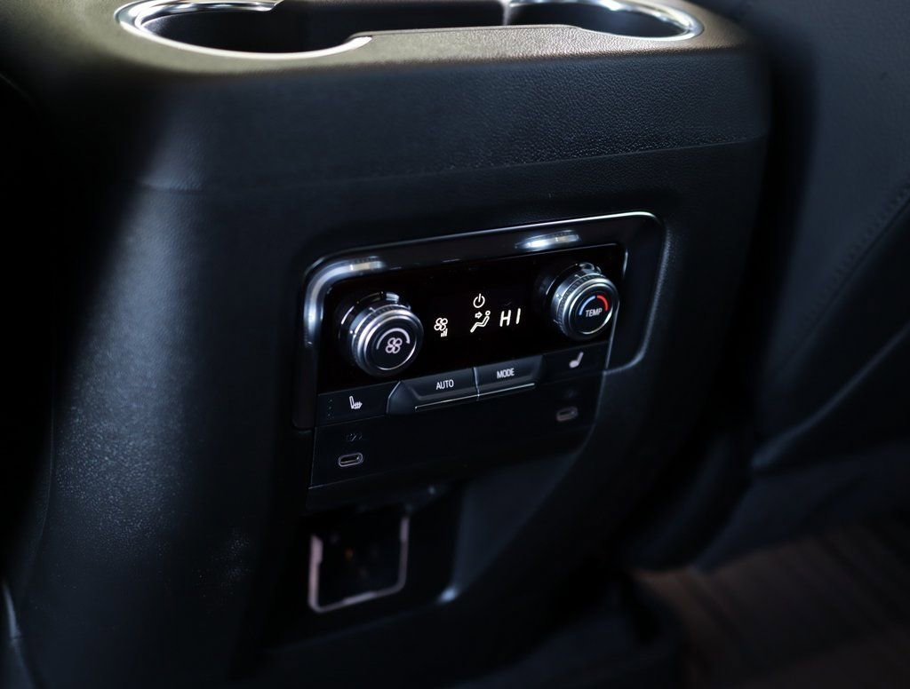 2026 GMC Yukon XL Denali - Photo 33