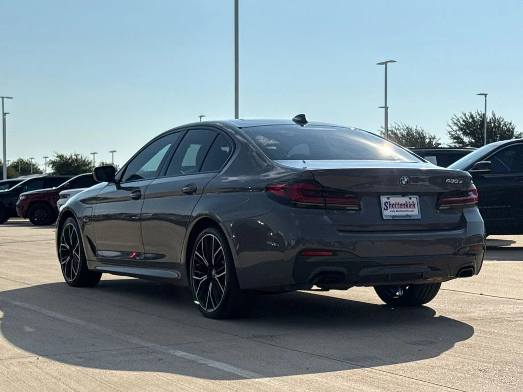 Used 2022 Gray BMW 530e iPerformance image 7