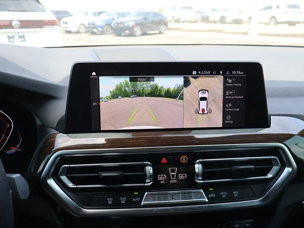 Used 2023 White BMW xDrive30i image 26
