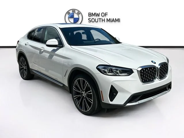 2022 BMW X4 xDrive30i's photo