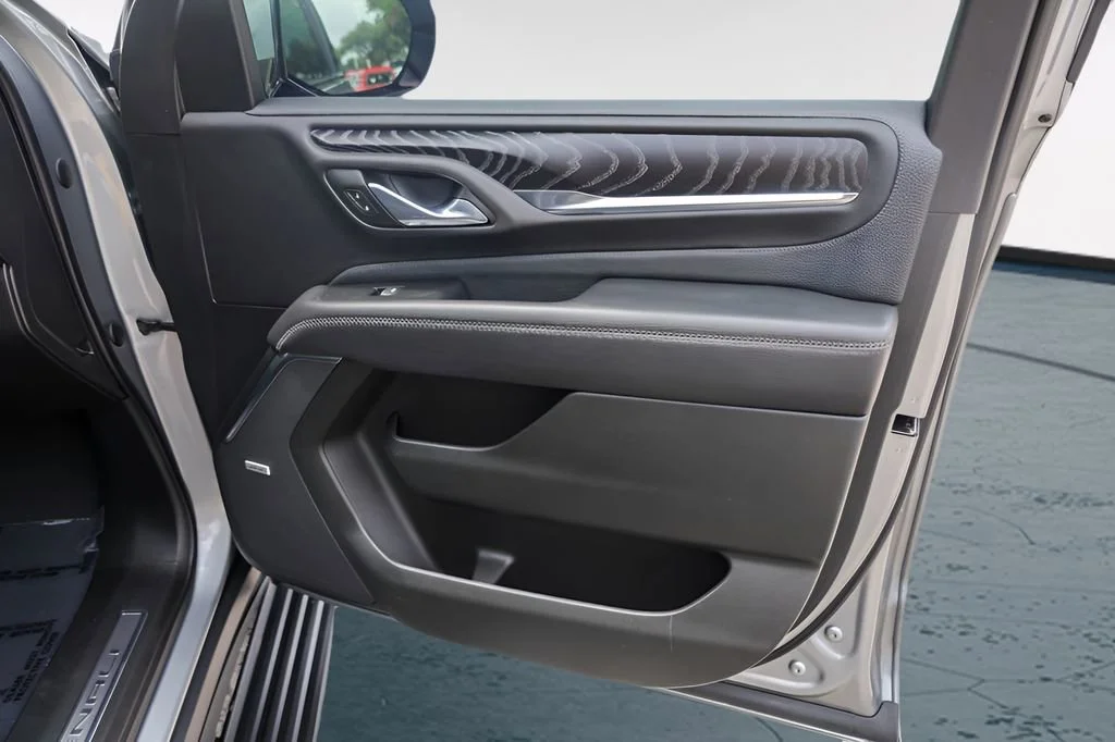 Used 2023 Sterling Metallic GMC Denali image 34