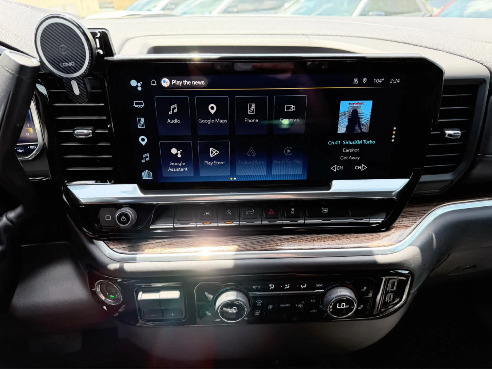 Used 2025 Summit White Chevrolet LT image 19