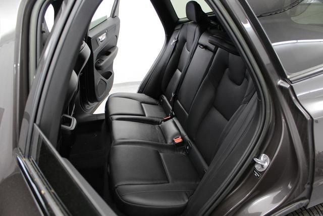 2023 Volvo XC60 Plus - Photo 15