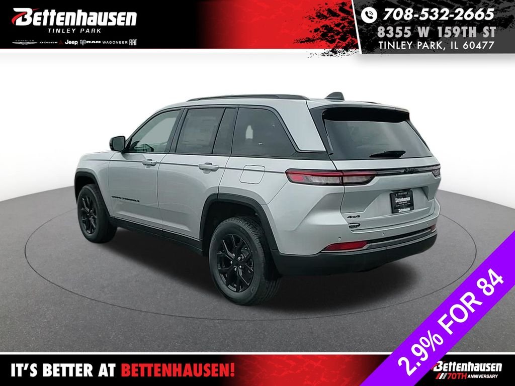New 2026 Silver Zynith Exterior Paint Jeep Altitude image 7