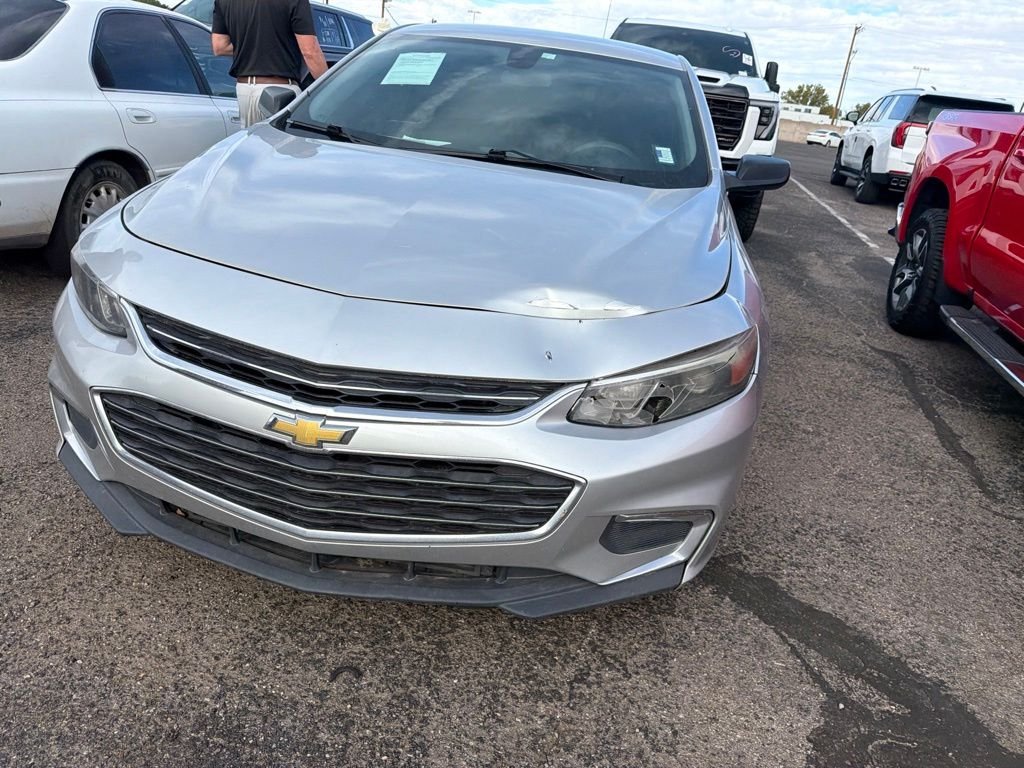Used 2016 Silver Chevrolet LS image 2