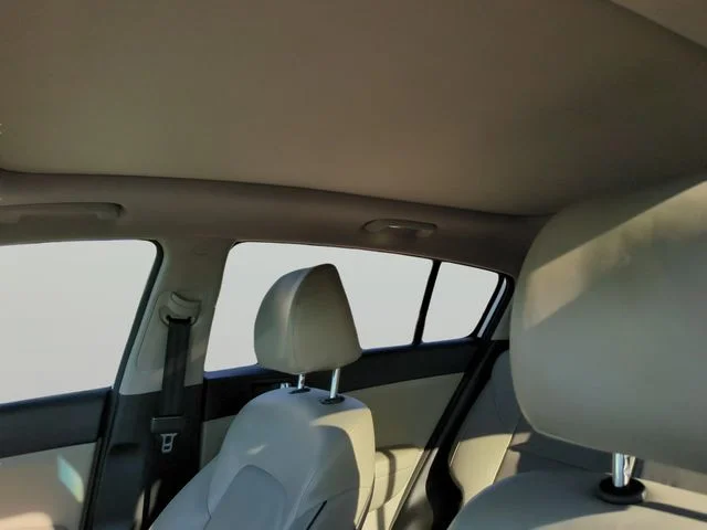 Used 2020 White Kia EX image 20