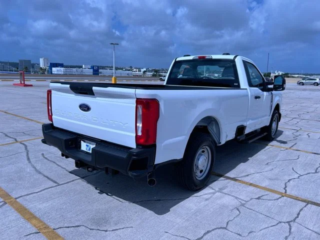 New 2026 OXFORD WHITE Ford XL image 5