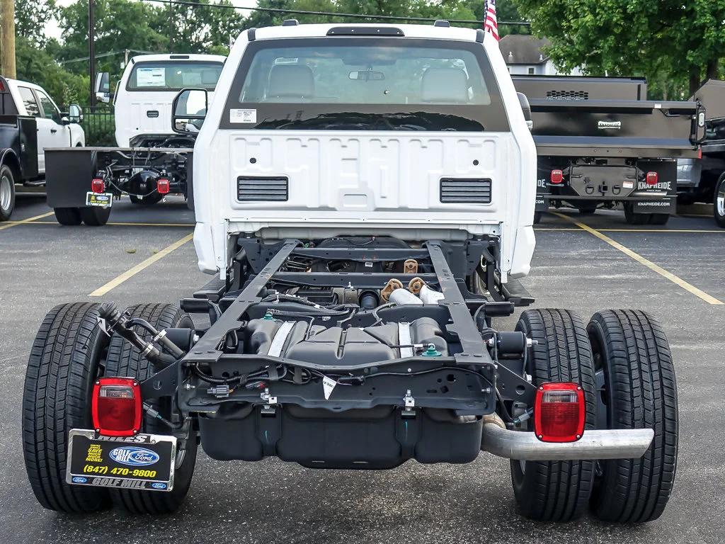 New 2026 Oxford White Ford XL image 6