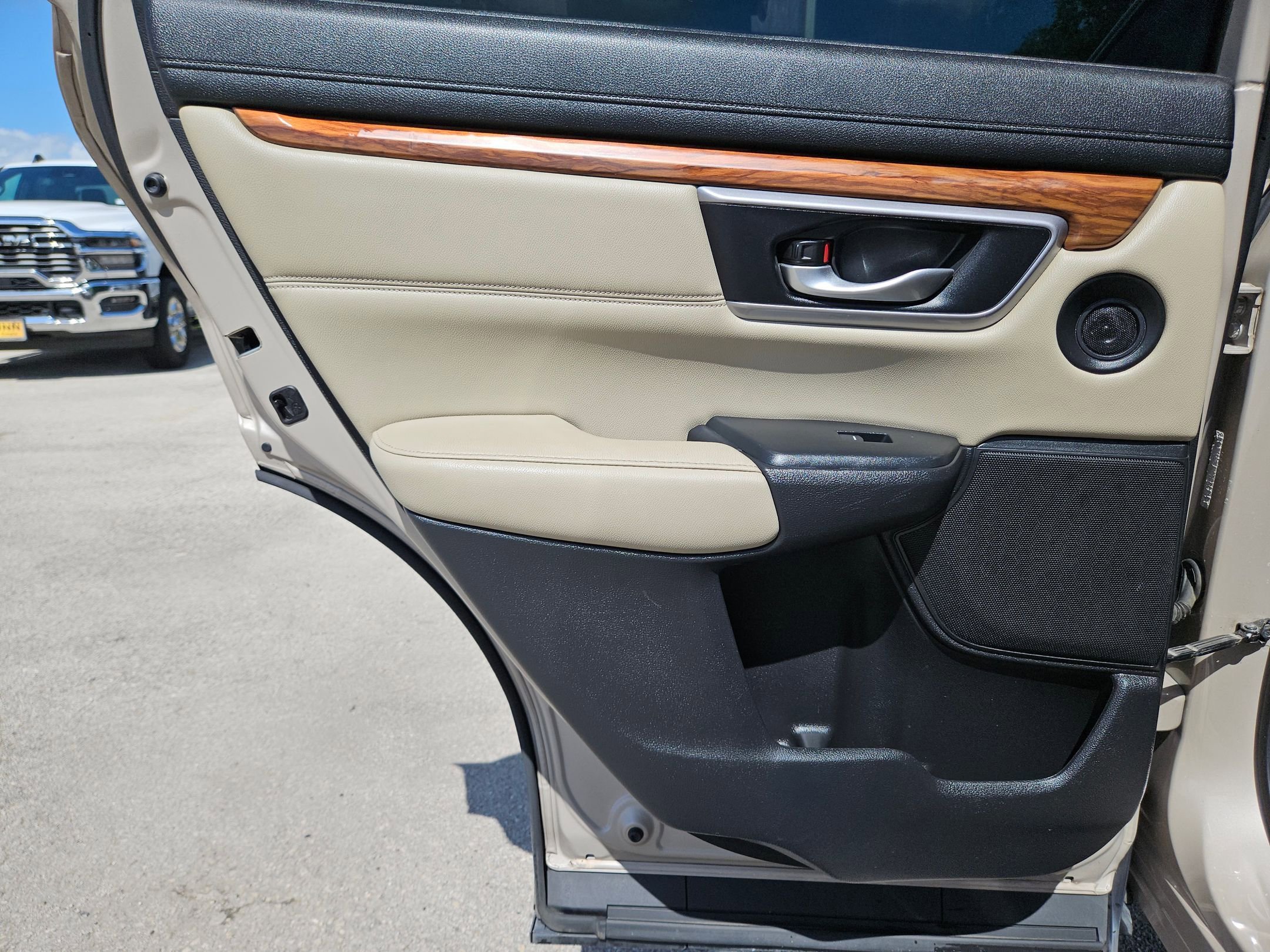 Used 2017 Beige Honda Touring image 15