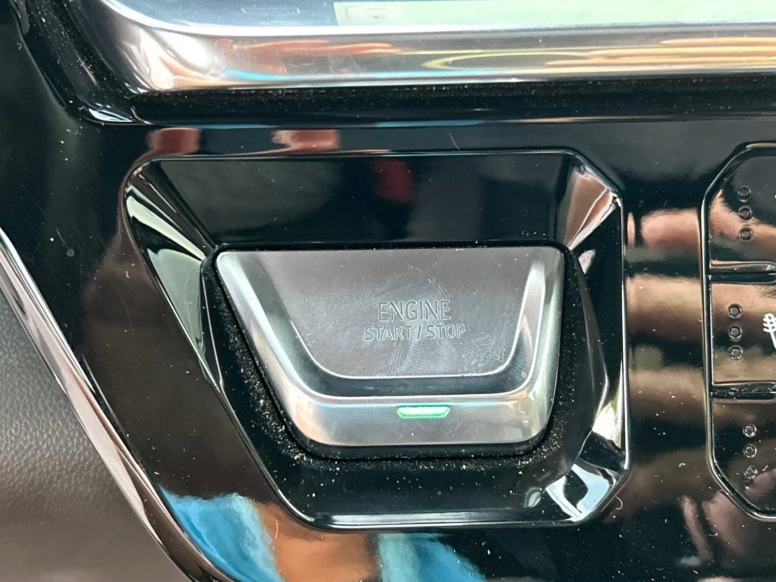 Used 2024 Volcanic Red Tintcoat GMC Denali image 26
