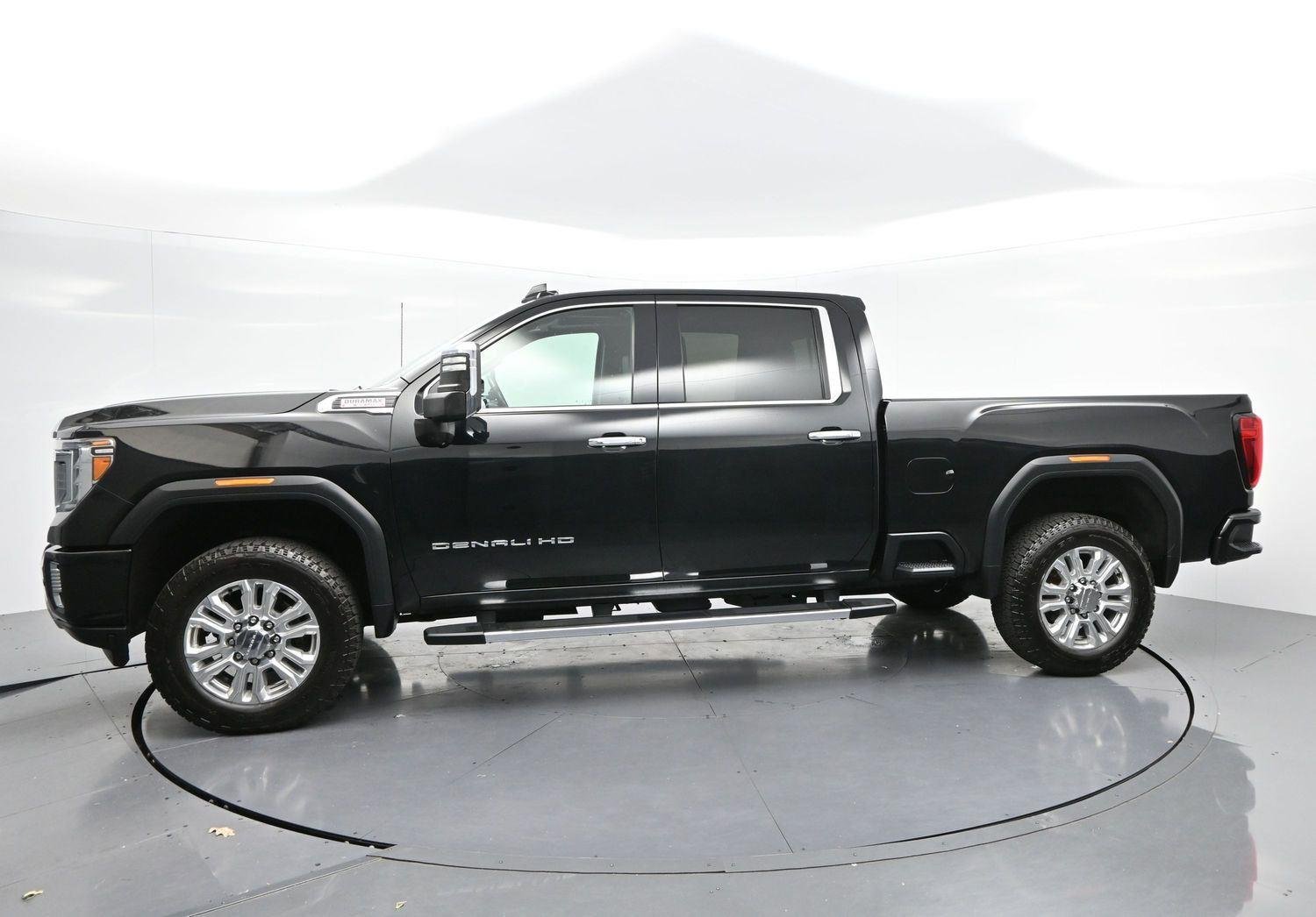 Used 2020 Onyx Black GMC Denali image 4