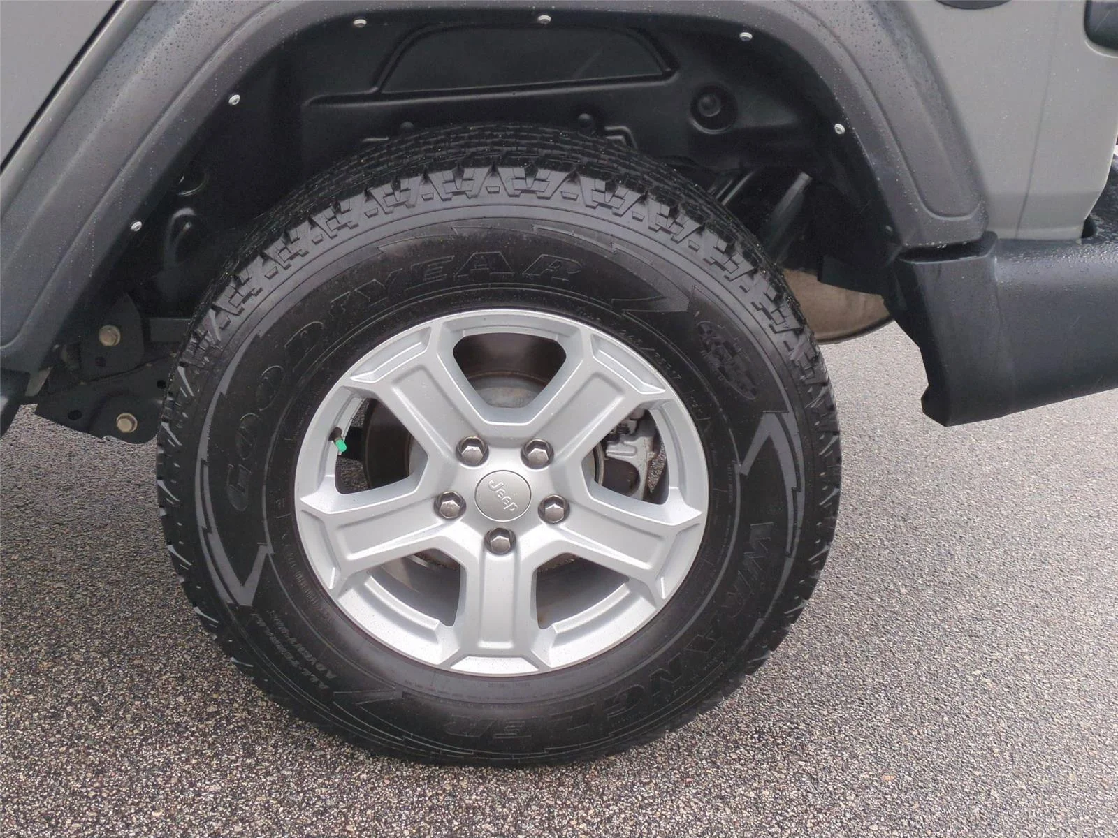 Used 2021 Granite Crystal Metallic Clearcoat Jeep Unlimited Sport S image 11
