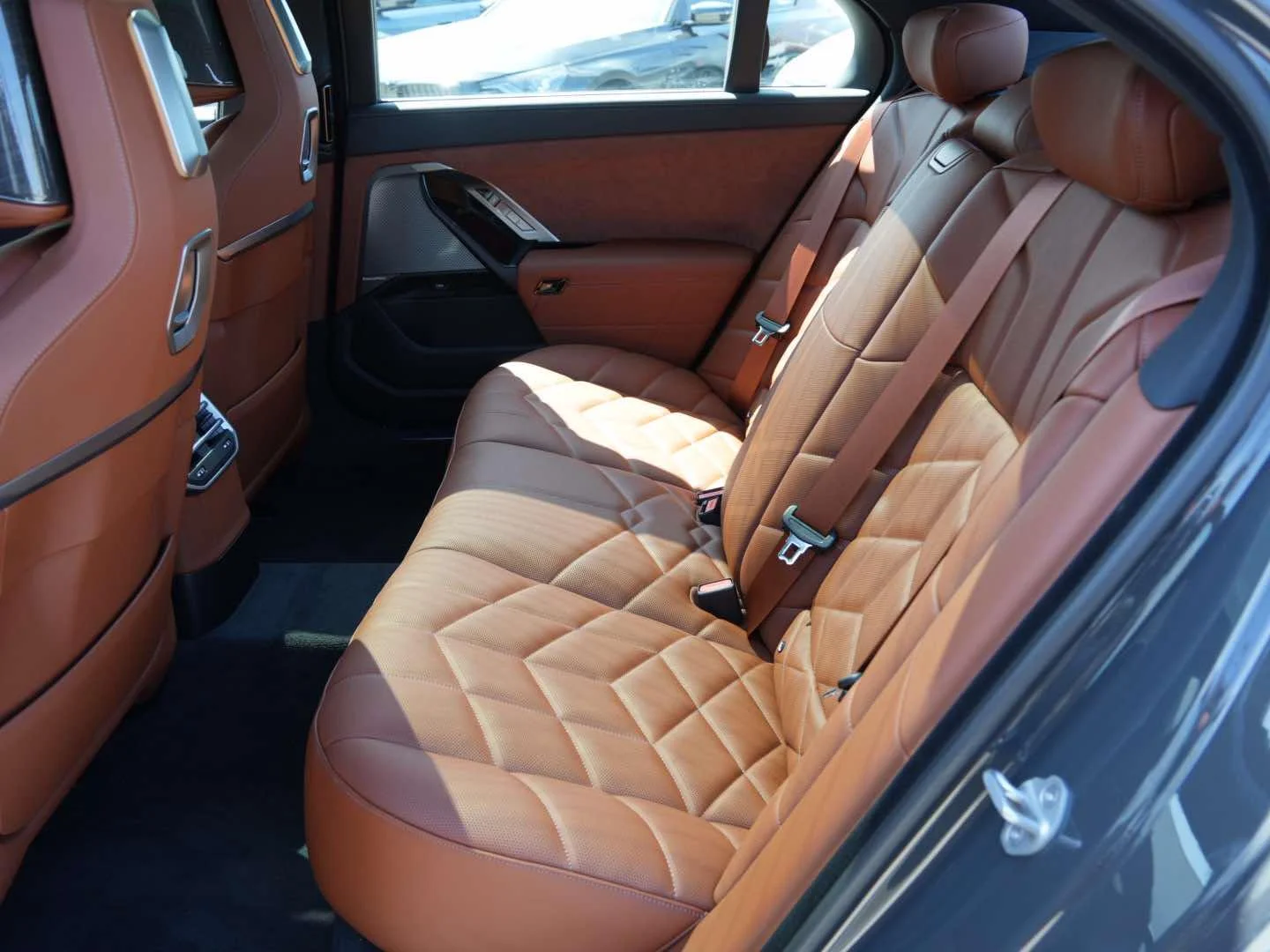 New 2027 Dravit Grey Metallic BMW 740i image 20
