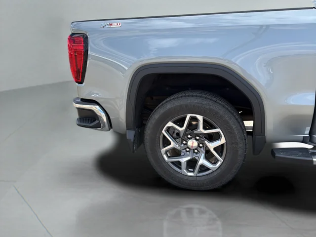 2024 GMC Sierra 1500 SLT - Photo 26