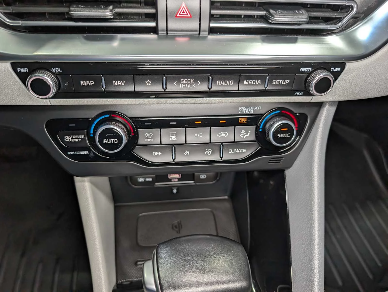 Used 2020 CERULEAN Kia EX Premium image 27