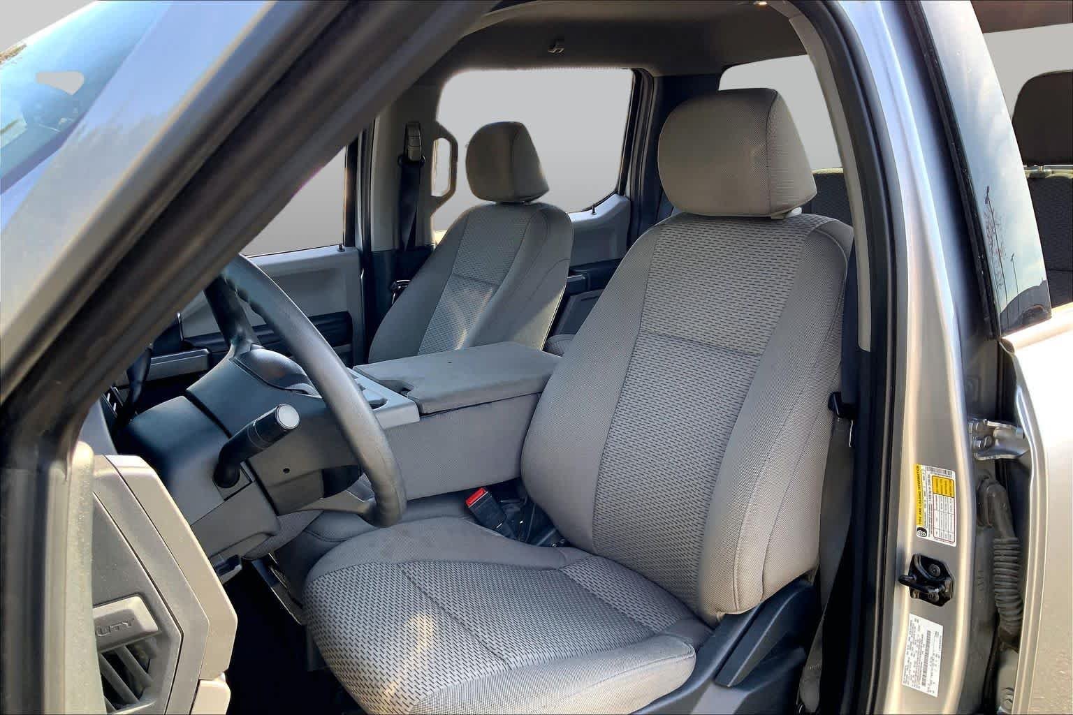 Used 2022 Iconic Silver Ford XLT image 8