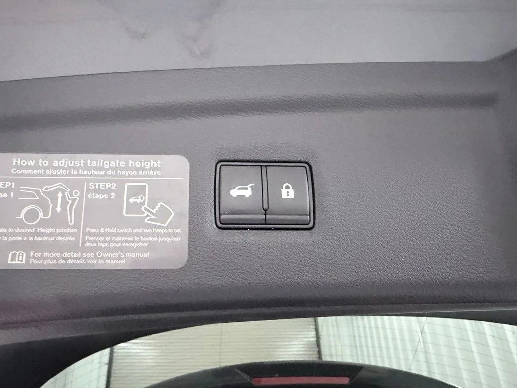 Used 2023 Gray INFINITI LUXE image 35