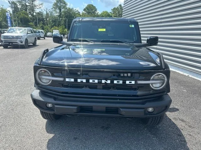 New 2026 Shadow Black Ford Outer Banks® image 7