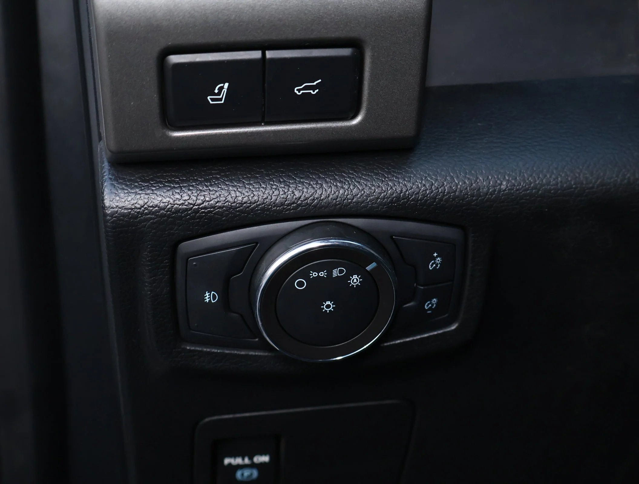 Used 2021 Star White Metallic Tri-Coat Ford XLT image 10