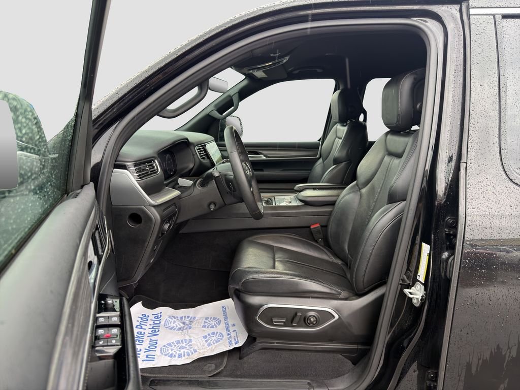 Used 2023 Black Jeep Series III image 20