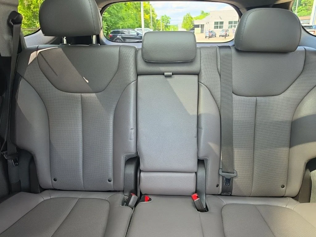 Used 2019 Silver Hyundai Ultimate image 22