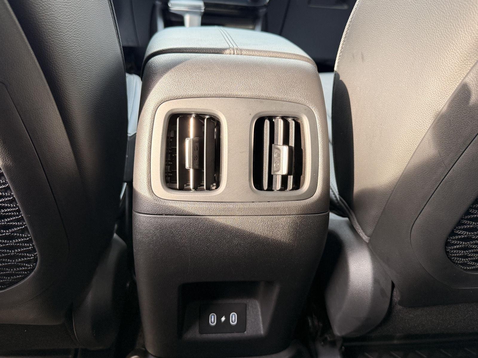 2025 Hyundai Santa Cruz Limited - Photo 22