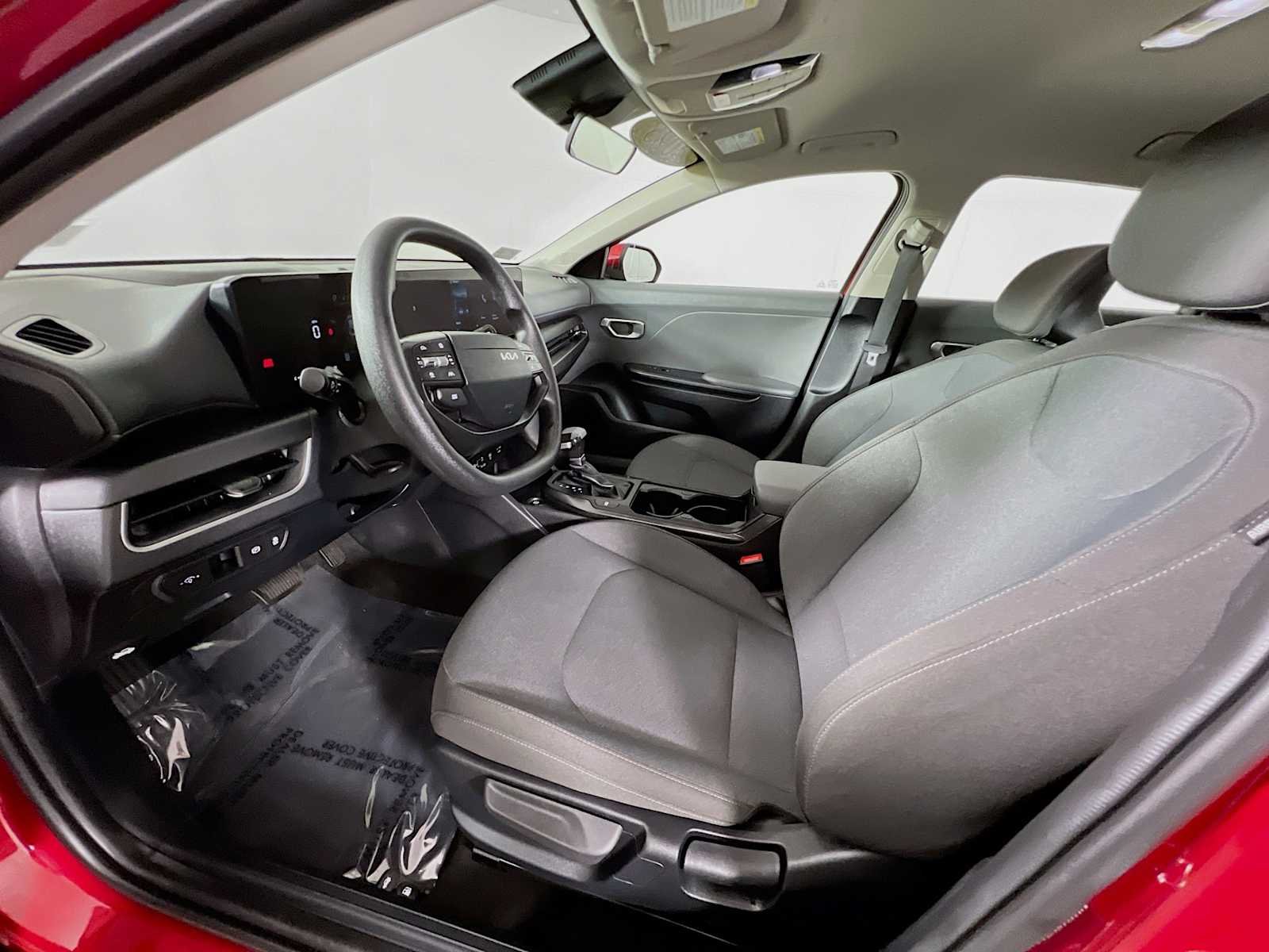 Used 2025 Currant Red Kia LXS image 21