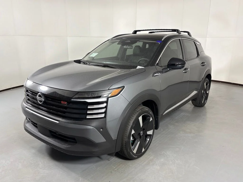 New 2026 Gray Nissan SR image 4