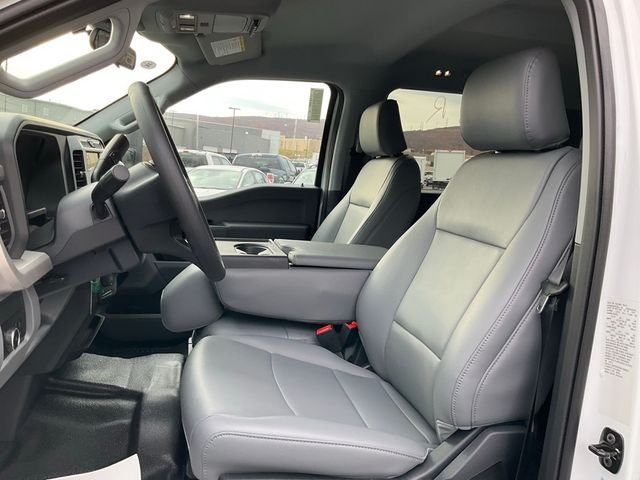New 2026 Oxford White Ford F-350® XL image 15