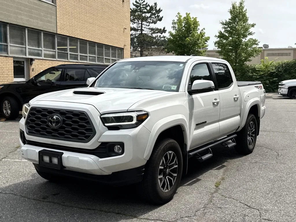 Used 2023 Ice Toyota TRD Sport image 3