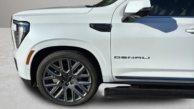 Used 2026 White GMC Denali Ultimate image 43