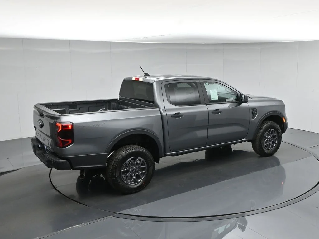 New 2026 Carbonized Gray Metallic Ford XLT image 37