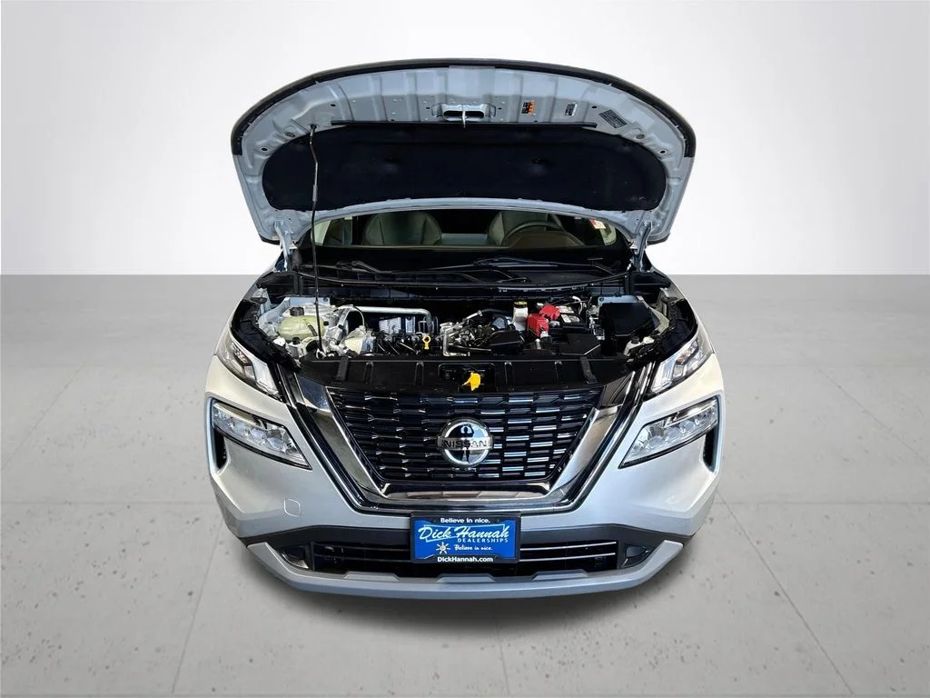Used 2021 Silver Nissan SV image 21