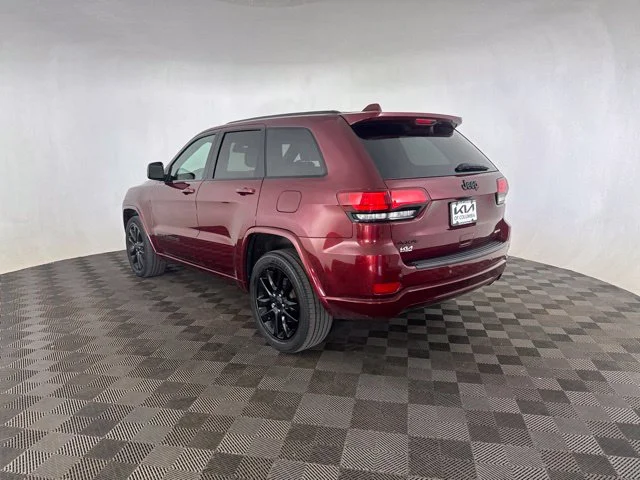 Used 2021 Red Jeep Laredo X image 11