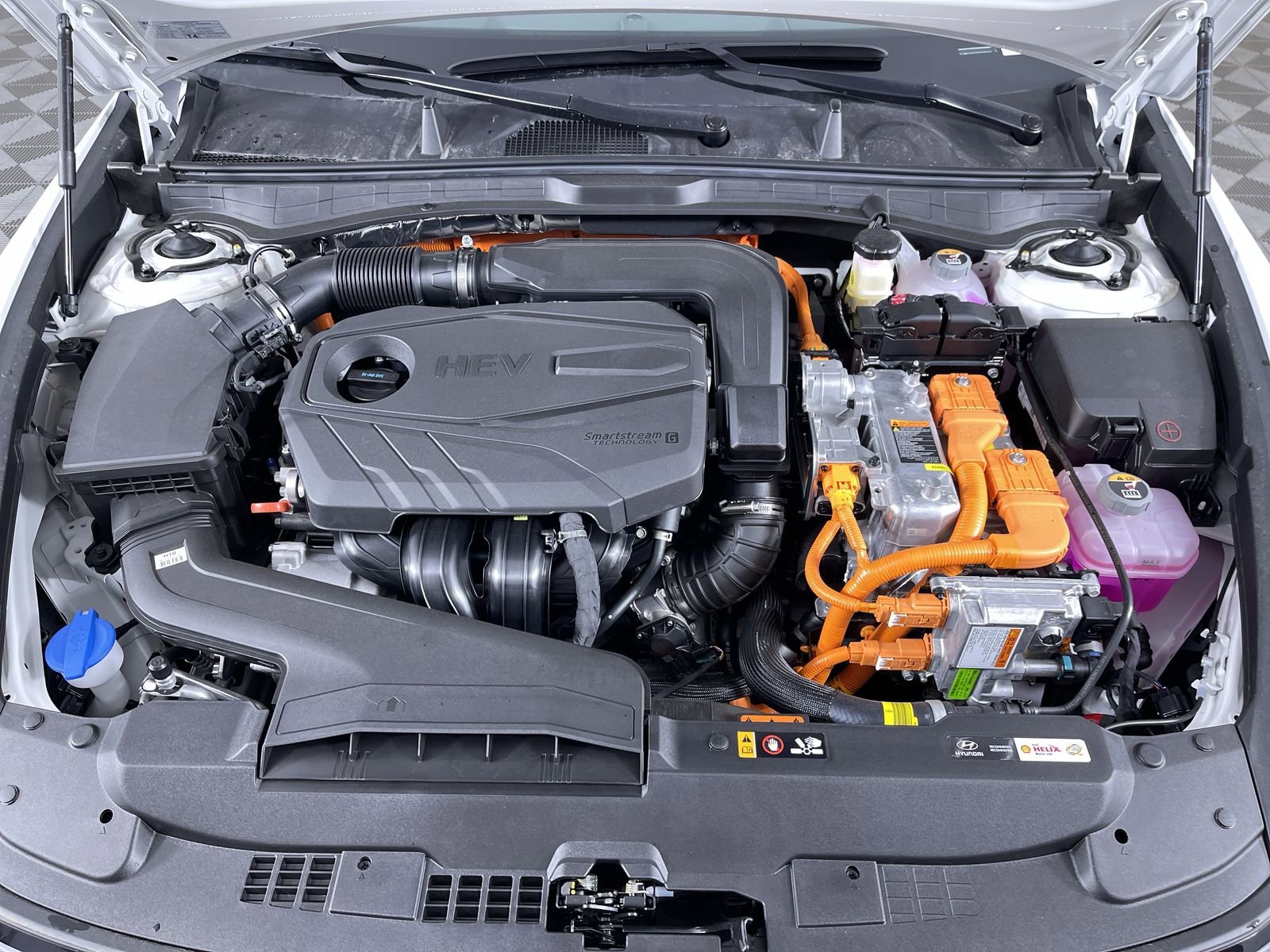 2025 Hyundai Sonata Hybrid SEL - Photo 10