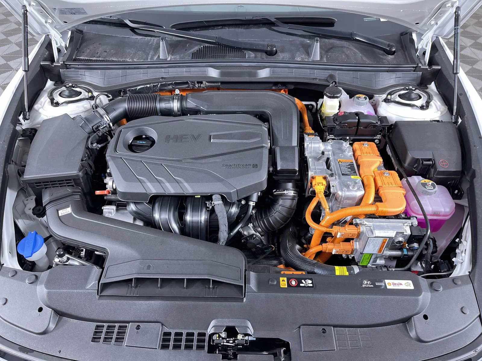 2025 Hyundai Sonata Hybrid SEL - Photo 10