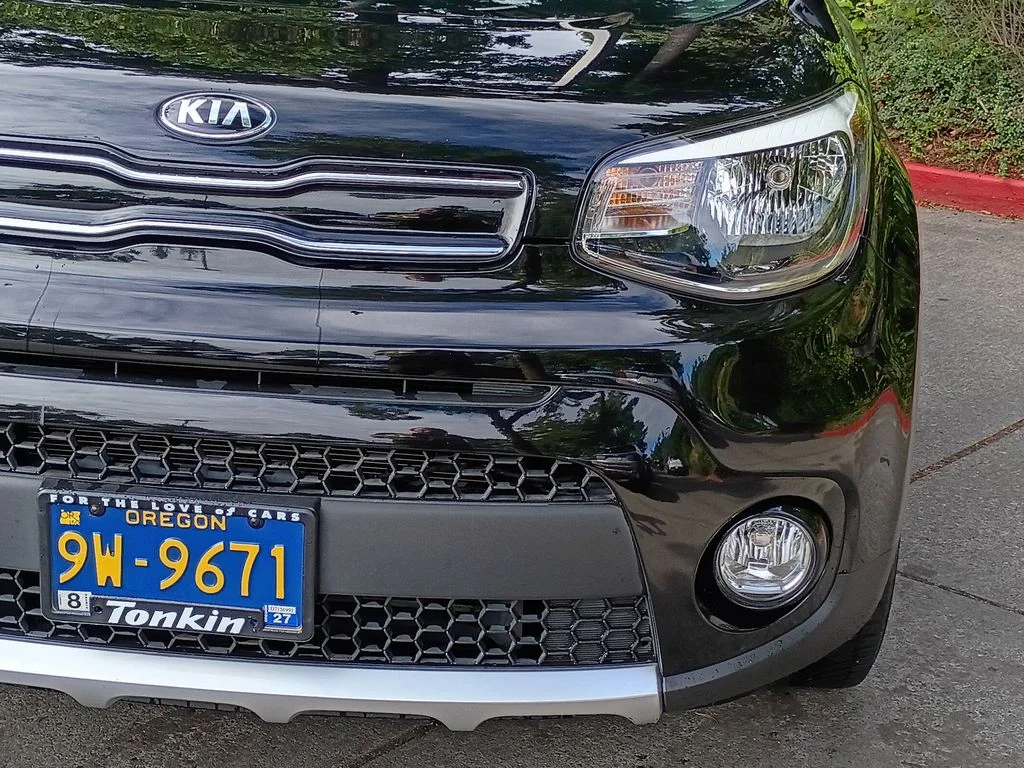 Used 2017 Shadow Black Kia Plus image 10