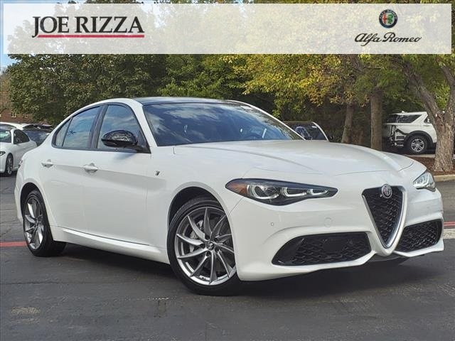 New 2024 Alfa Romeo Giulia Ti 4D Sedan in Orland Park #RR7529