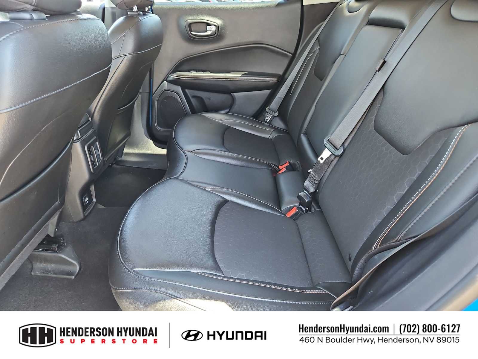 Used 2020 Laser Blue Pearlcoat Jeep Latitude image 19