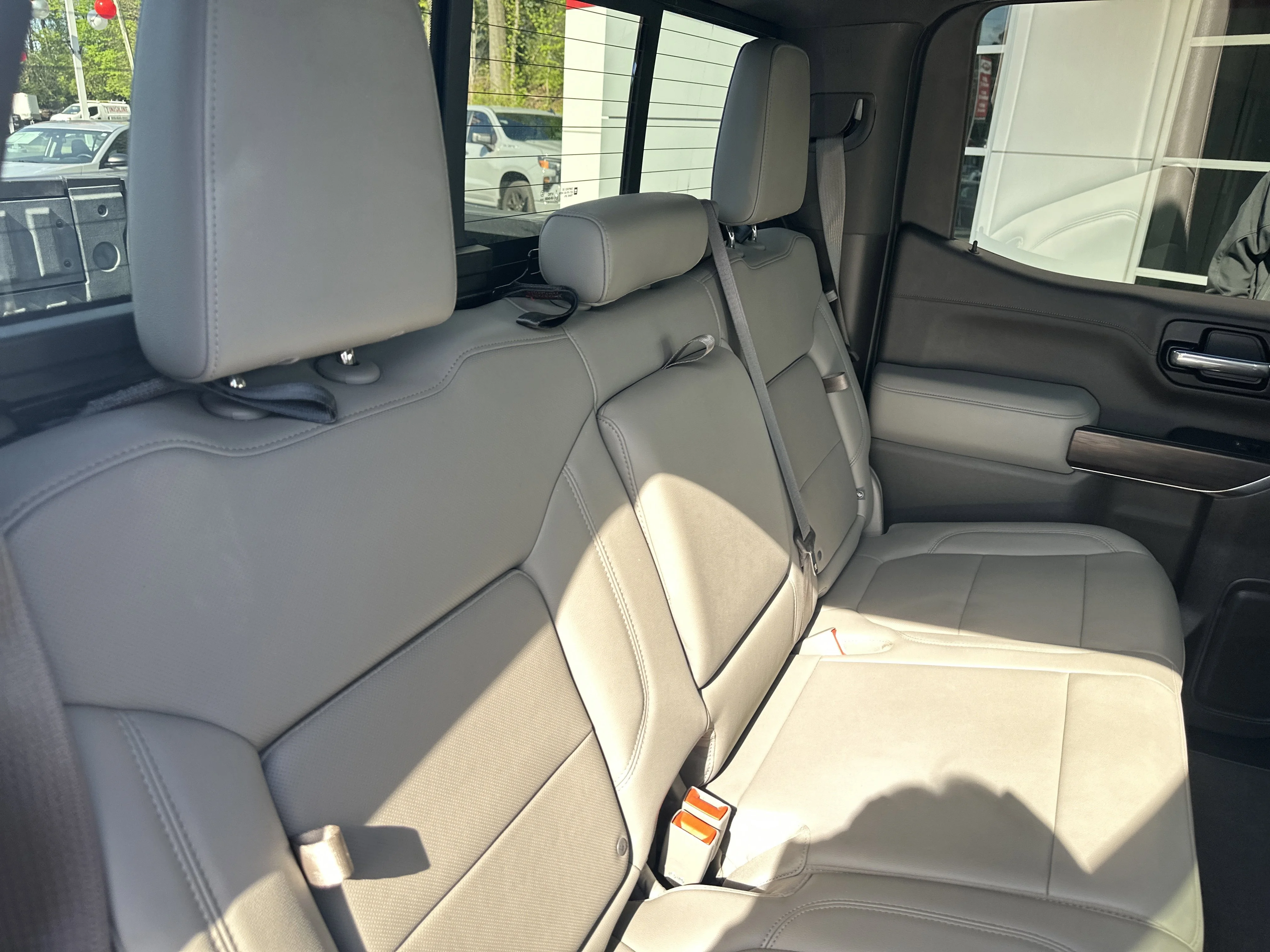 Used 2019 Satin Steel Metallic GMC SLT image 24