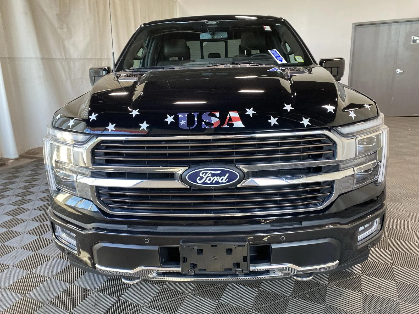Used 2024 Black Metallic Ford King Ranch image 3