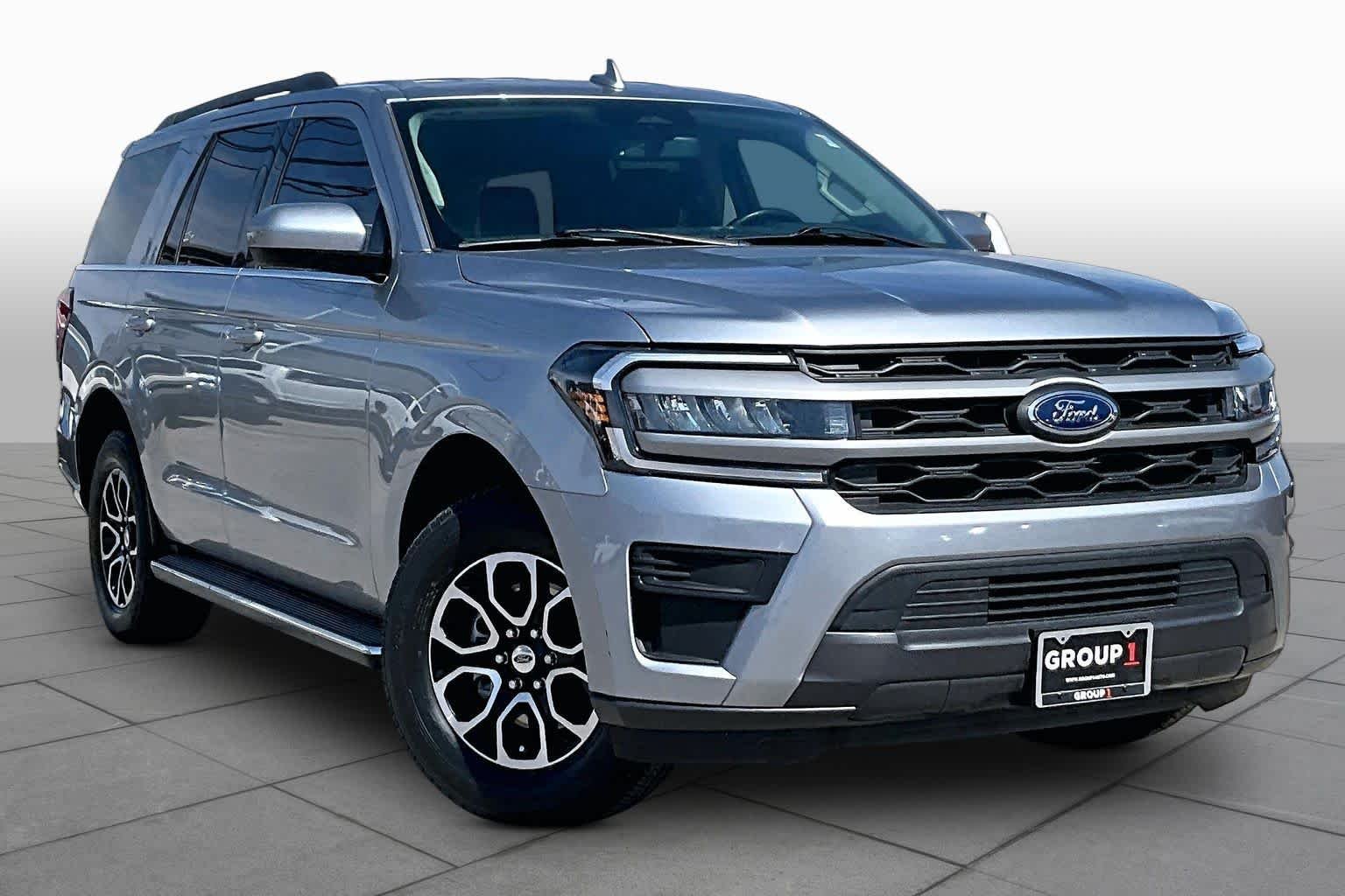 Used 2023 Iconic Silver Metallic Ford XLT image 3