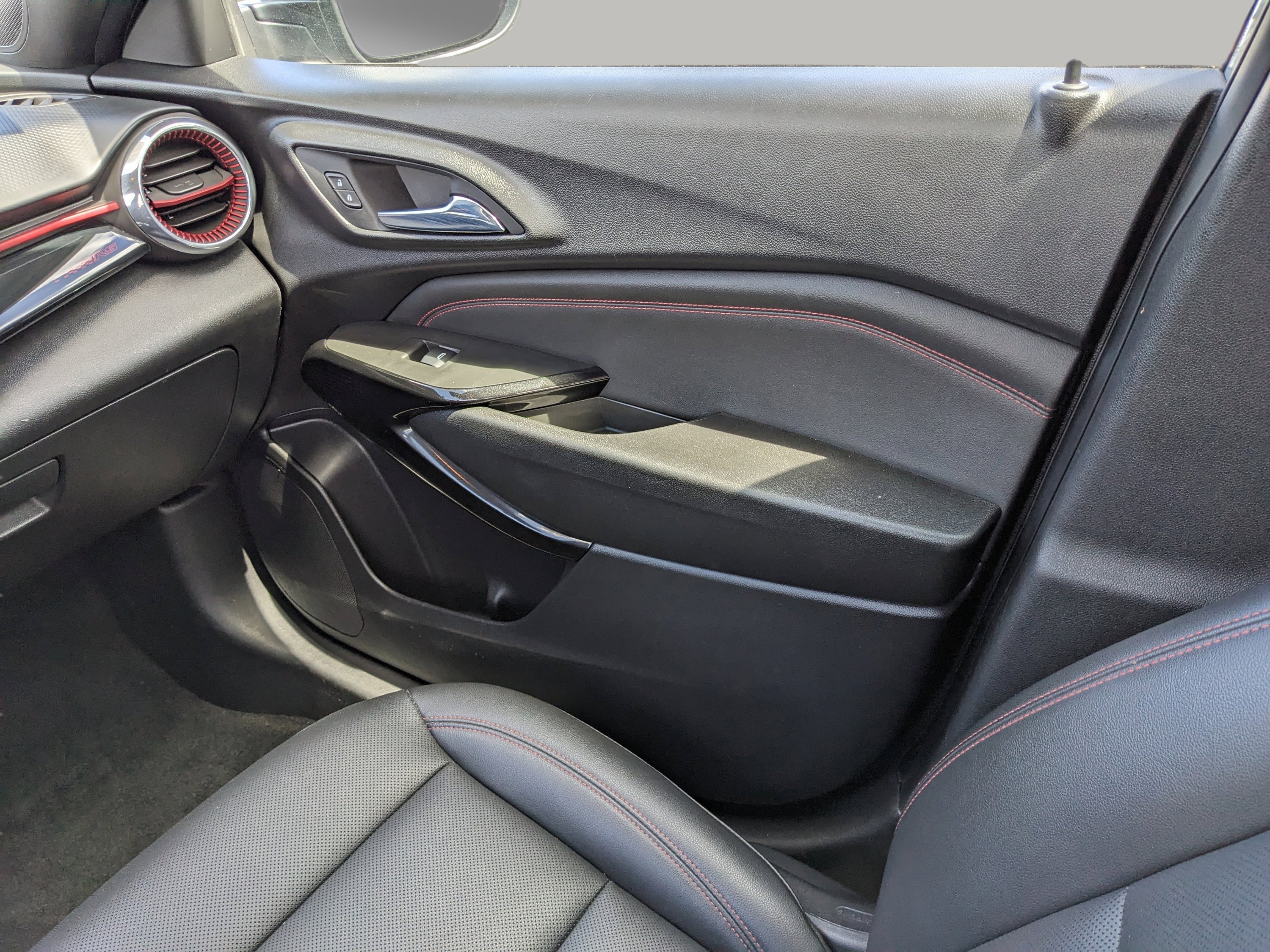 2024 Chevrolet Trax RS - Photo 14