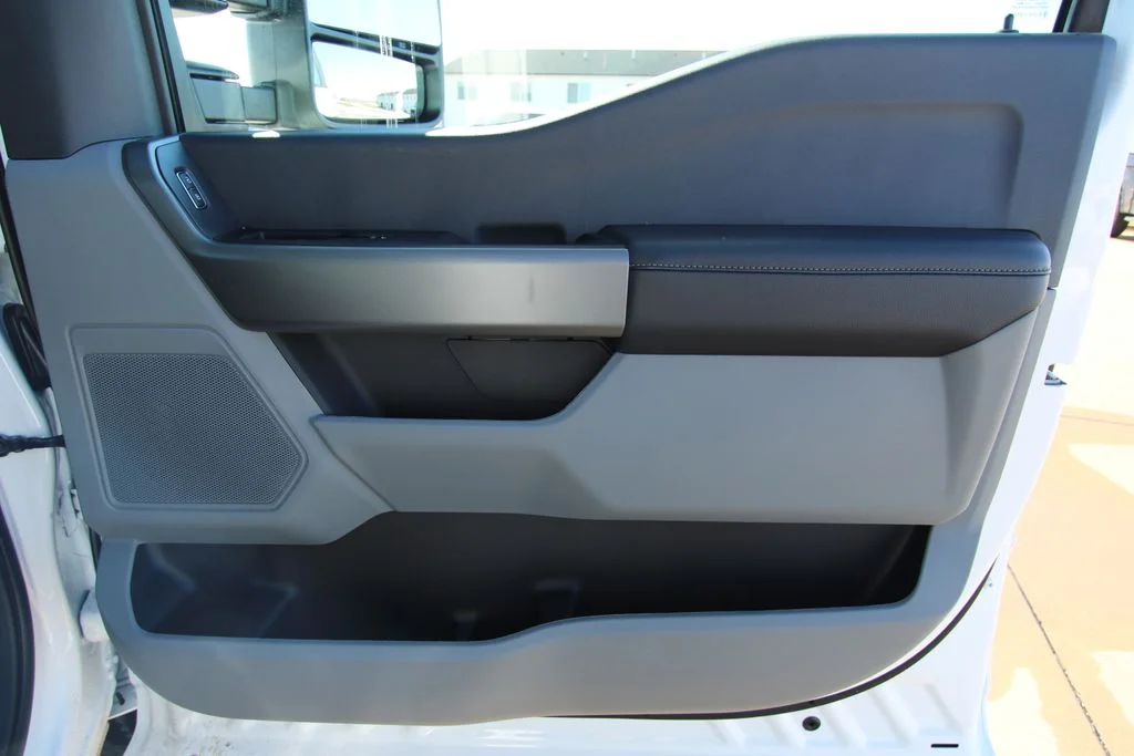 New 2026 Oxford White Ford F-350® XL image 69