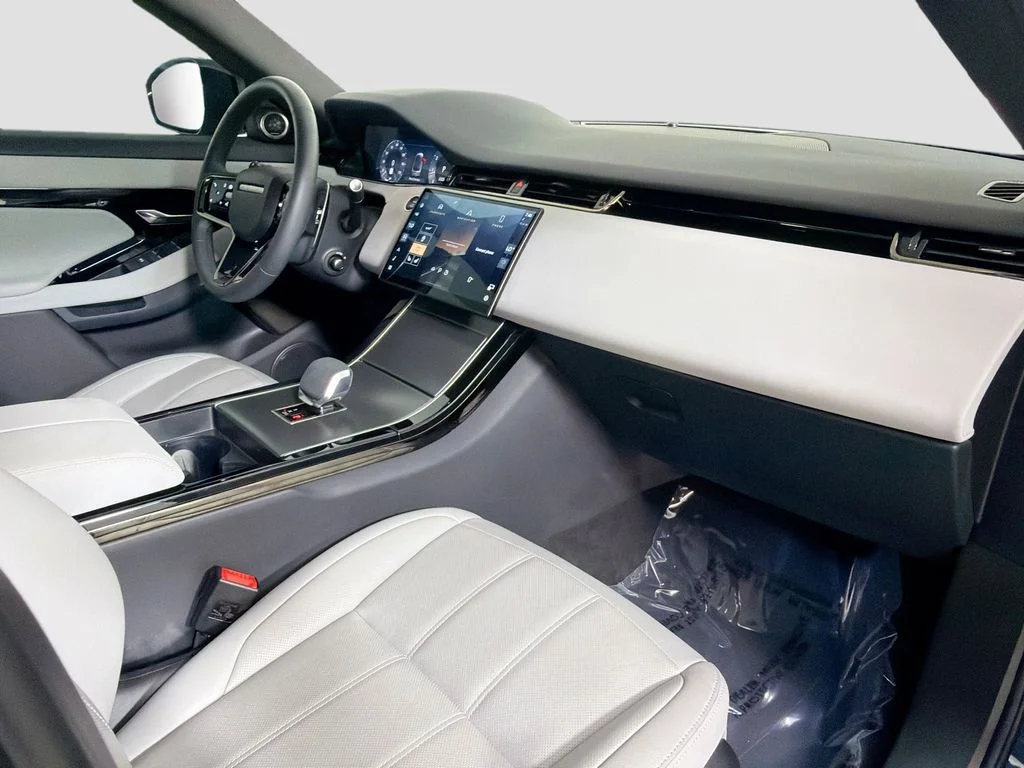 Used 2026 Blue Land Rover S image 31
