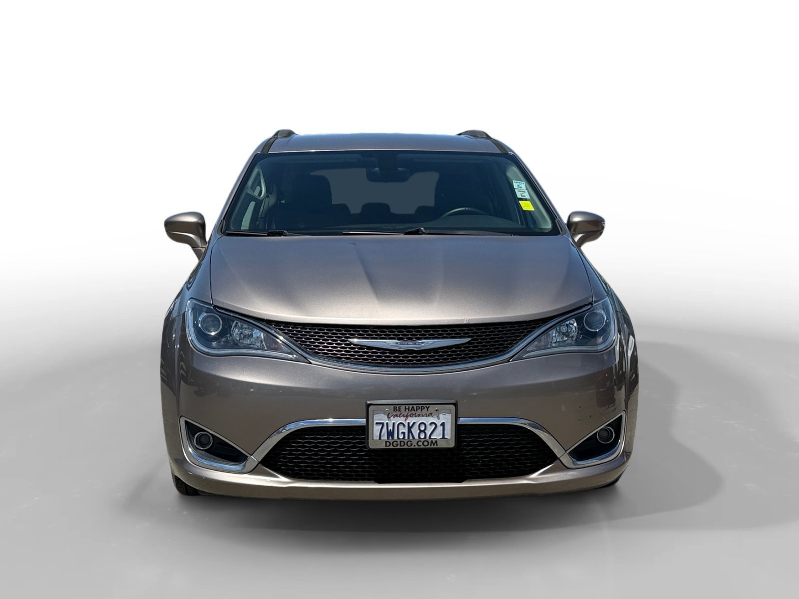 Used 2017 Molten Silver Chrysler Touring L image 8